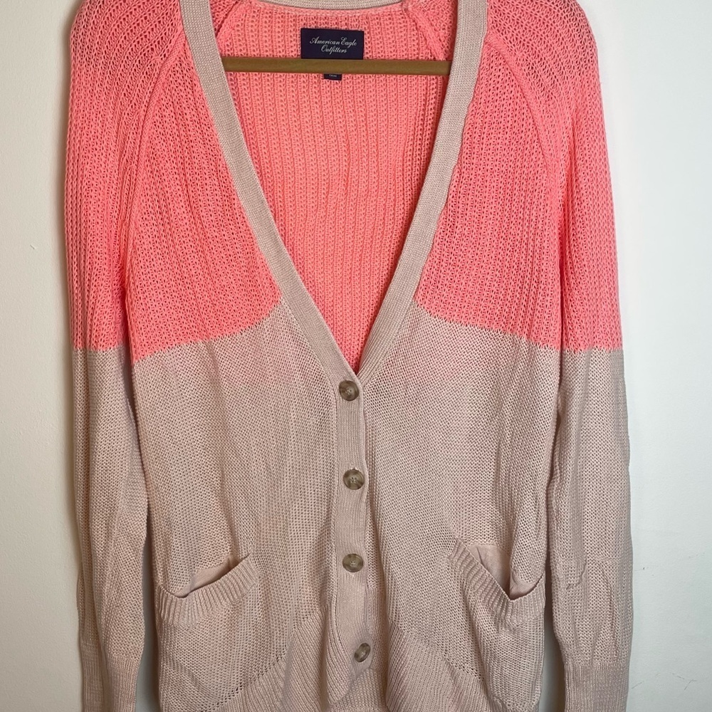 American Eagle Pink Color Block V-Neck Sweater - Picture 3 of 12